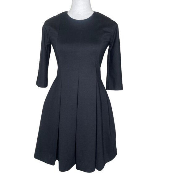 GAP Women's Black Fit and Flare Ponte Dress 3/4 Sleeve with Pockets Sz 0 - Picture 2 of 9